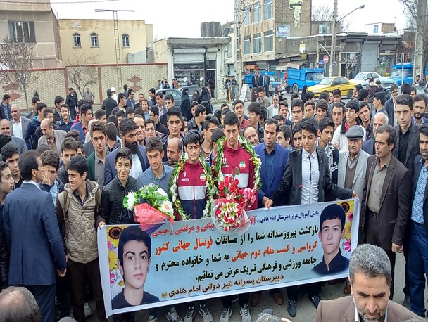 مراسم استقبال از دانش آموزان فوتسالیست ملی پوش هشترود +گزارش تصویری