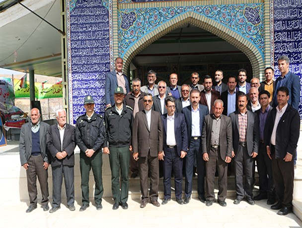 همایش تکریم پدران آسمانی در سپیدان برگزار شد