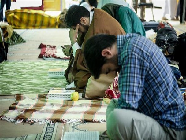 بیش از هزار و ۵۰۰ نفر در مساجد جوین معتکف شدند