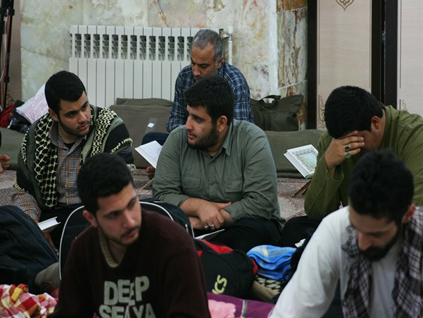 برگزاری اعتکاف دانشجویان گیلانی در مرقد مطهر خواهر امام رضا (ع)