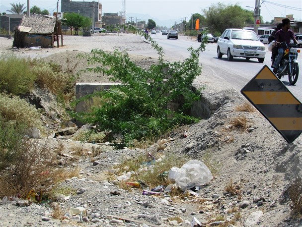 محور"میناب –تیاب" نا امن ترین محور ترانزیتی هرمزگان در بلاتکلیفی /جاده ای که بجای جان گرفتن، جان می گیرد