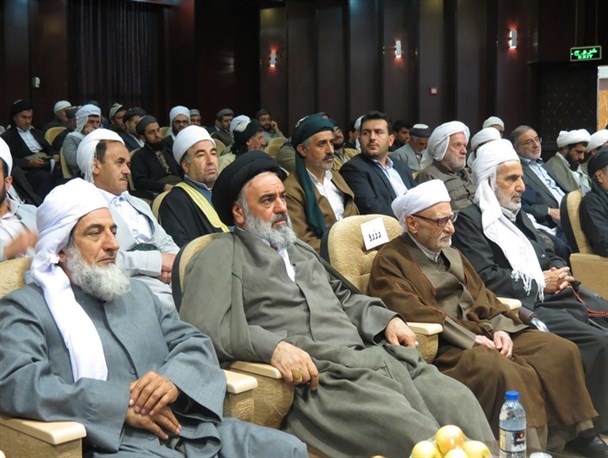 حواشی نشست ائمه جمعه کردستان از انتقاد به دولت تا ابتذال خواندن برخی برنامه‌های صدا و سیمای کردستان
