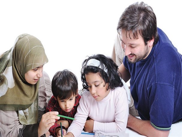 حل مشکلات حوزه زنان و خانواده با ورود علمی و پرهیز از کار غیراصولی/ ضروری‌ترین رویکرد در سیاست گذاری‌ها توجه به صیانت از زنان مسلمان باشد