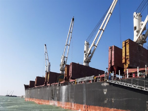 ساخت بنادر جدید متوقف شد/ فعلا توسعه تجهیزات در دستور کار است