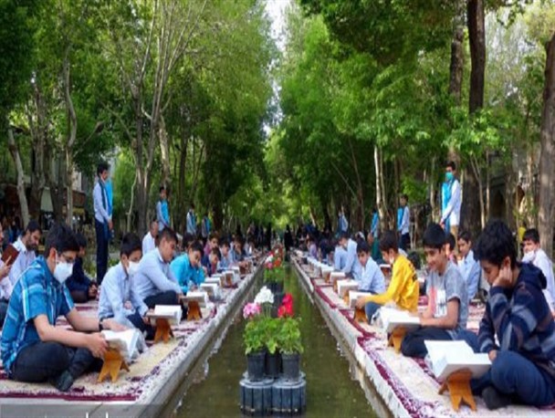 جزءخوانی قرآن در چهارباغ جایگاه خوبی پیدا کرده است/ امیدواریم این طرح در سراسر استان طنین انداز شود
