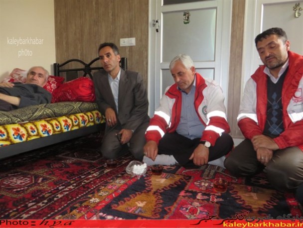 کارکنان و اعضای هلال احمر کلیبر از خانواده شهدا دیدار کردند