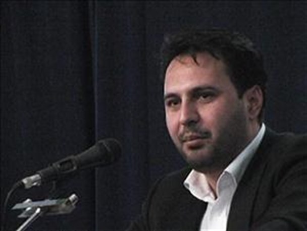 منتظر رئیس جمهور هستیم تا وعده های داده شده اش را مطالبه کنیم/ چشم آذربایجان کور شده است/ از لحاظ عرق ملی مخالف استانی شدن انتخابات مجلس هستم