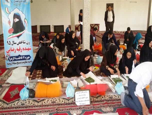 برگزاری کلاس آموزشی پرورش کرم ابریشم در راستای اقتصاد مقاومتی