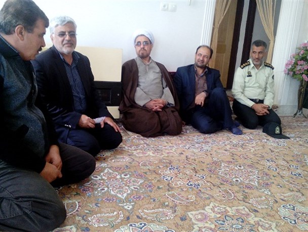 دیدار امام جمعه شاندیز با خانواده جانبازان