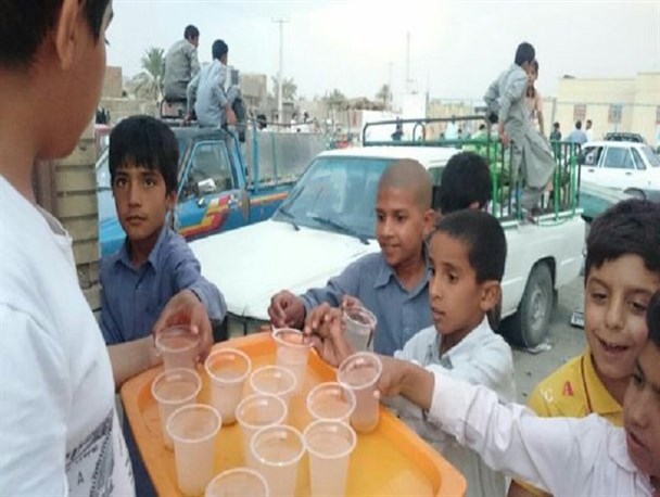 گزارش تصویری/ ایستگاه صلواتی به مناسبت ولادت امام زین العابدین (ع)