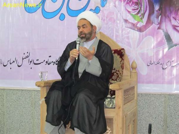 کتاب مورد بحث را در سال 75 نگاشته ام / 80 درصد فصل 4 رساله آقای روحانی از کتاب بنده کپی شده است