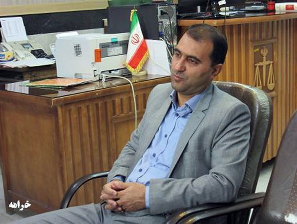 با متخلفین به صورت قاطع برخورد می شود/  بنرهای غیرقانونی سطح شهر جمع آوری شد