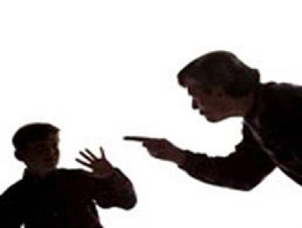 معلم خاطی اردبیلی به دادسرا احضار شد