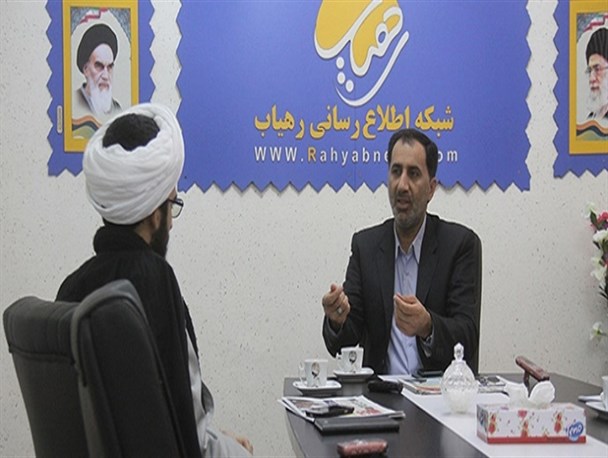 بی اخلاقی های روحانی در مناظره به دلیل دست‌های خالی دولت است