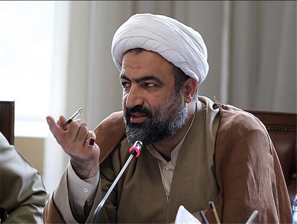 جبهه انقلابی پیروز سومین مناظره انتخاباتی بود/ کناره گیری کاندیداهای انقلابی به نفع یکدیگر قابل پیش بینی نیست
