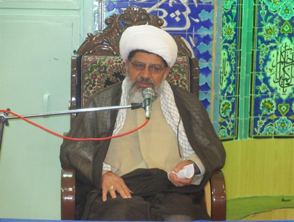 امروز ایمان سردارسلیمانی  دنیا را به لرزه درآورد /کسی با دست دادن به دشمن سایه  جنگ را از بین می برد