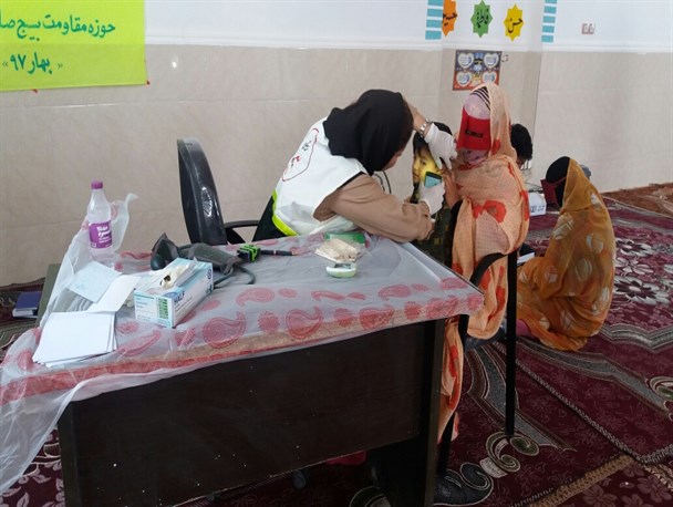 بهره مندی اهالی روستای گوسمند میناب از خدمات پزشکی+عکس
