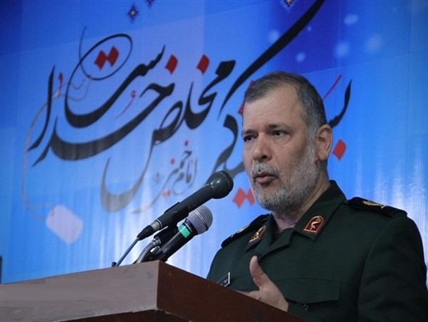 بسیجیان در همه زمینه‌ها «پیشرونده و پیشبرنده» باشند/گستردگی بی نظیر بسیج در «حمایت از کالای ایرانی»