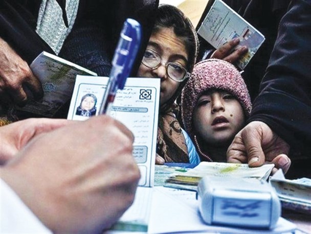 ۲۱ هزار یزدی بدون حضور، بیمه سلامت رایگان شدند/ ۶ هزار فاقد بیمه استان باید حق سرانه کم بپردازند