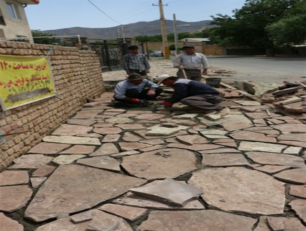 معابر روستایی تفرش با سنگ تخت بهسازی می شود