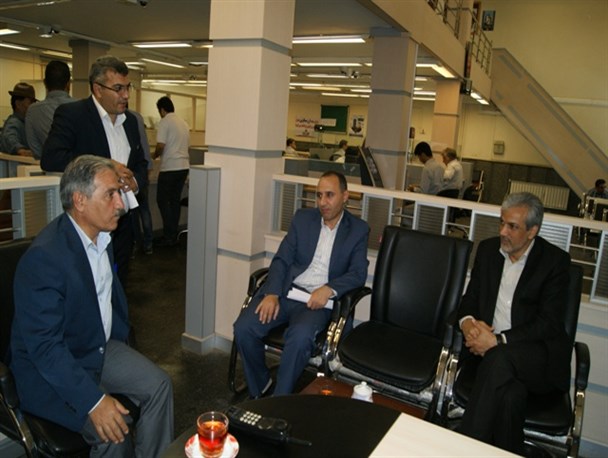 فرماندار پارس آباد سرزده از آبفا و بانک های شهر بازدید کرد+عکس