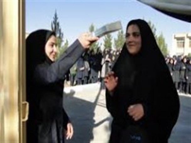 اعزام ۸۰ دانش آموز به مشهد مقدس توسط خیرین آموزش و پرورش
