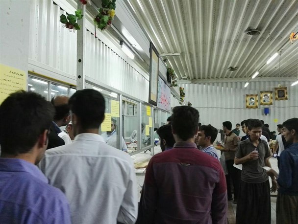 ممانعت از دادن غذای افطار به دانشجویان روزدار دانشگاه فرهنگیان شهید مدرس سنندج/حراست مسئول کارت زنی دانشجویان شد