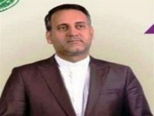 مهمترین اولویت مجلس حل مشکلات معیشتی با مؤلفه های اقتصاد مقاومتی است/نمایندگان ملت پاداش های نجومی مدیران دولتی را پیگیری می کنند