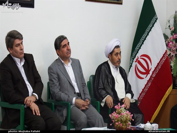 تلاش ناکام امام جمعه برای گرفتن قول اعتبار از استاندار/ هفته قرآن و عترت در آذرماه برگزار می‌شود