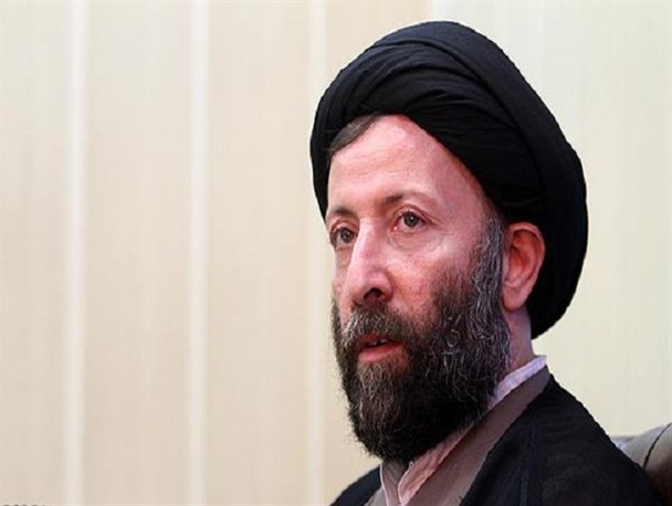 روشنفکری دینی بدون تعبد منجر به انحراف می‌شود