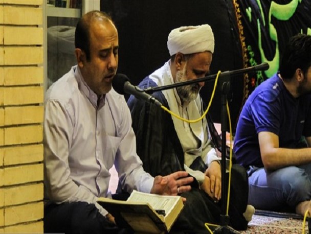 قرائت دعای ابوحمزه ثمالی در سحرگاهان ماه مبارک رمضان در کرمان/تصاویر