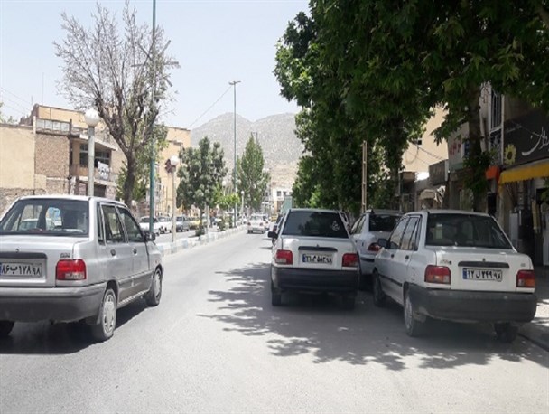 پارکومترهای مدرن هم به داد مشکل ترافیک شهری ایلام نرسید/ لزوم حذف طرح پارکبان ها و ایجاد سازوکار جدید