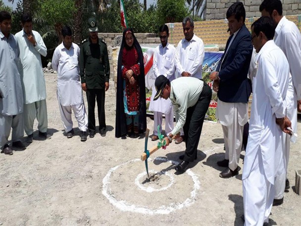 کلنگ زنی سردخانه ۲۰۰ تنی خرما در قصر قند+تصاویر