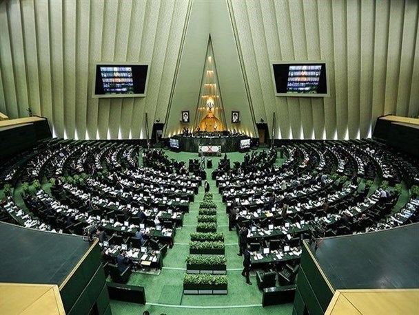 نماینده مجلس یا پاسخگوی 118 ؟