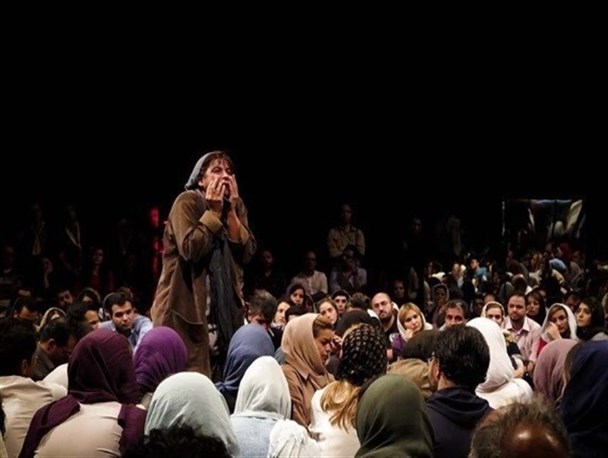 شهرام گیل‌آبادی به تماشاخانه شهرزاد می‌رود