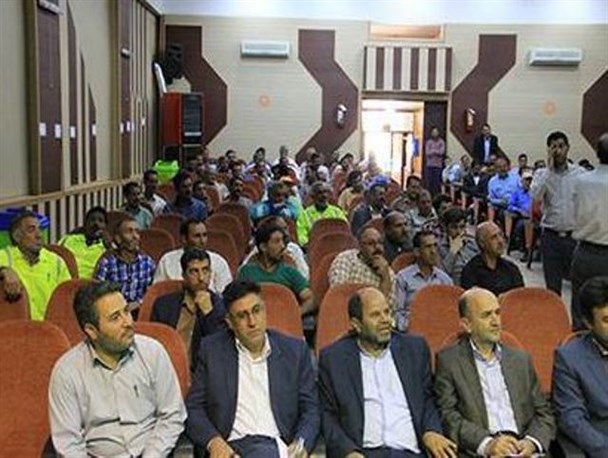 جای شرمندگی است که ۵ ماه حقوق کارگران شهرداری پرداخت نشده است