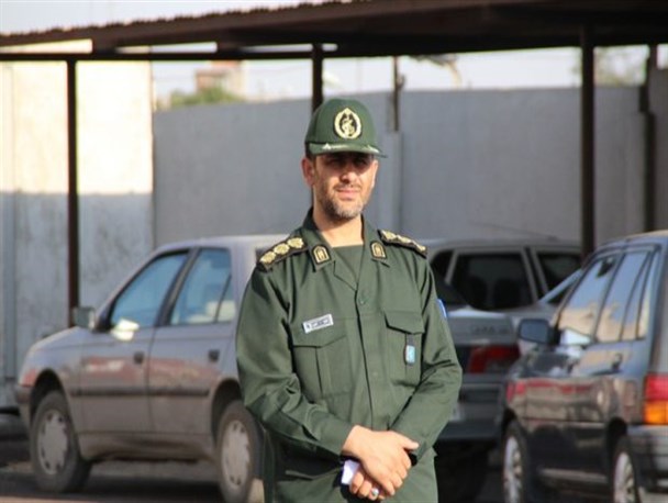 نام بسیج لرزه بر اندام دشمن می اندازد