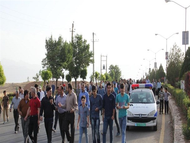 همایش بزرگ پیاده روی خانوادگی در چادگان برگزار شد