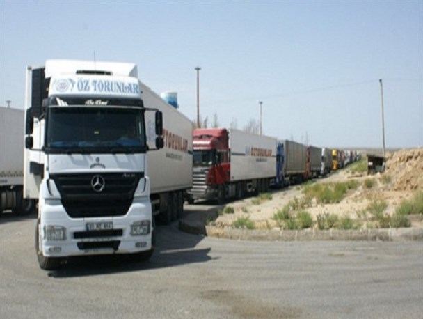 ترانزیت ورودی ۴۴ هزار تن کالا از پایانه مرزی پرویزخان