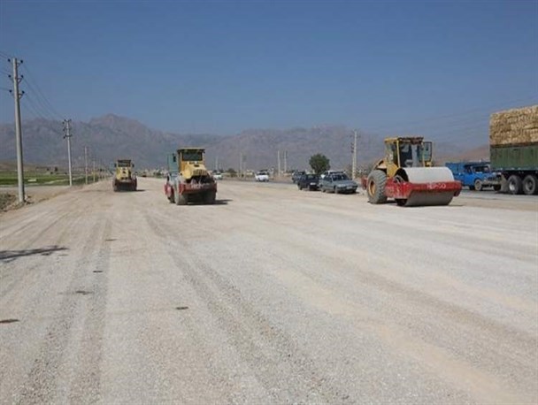 تشکیل کمیته بررسی مشکلات جاده شهرکرد به شلمزار/ به دنبال رفع مشکلات این جاده برای عریض‌شدن آن هستیم