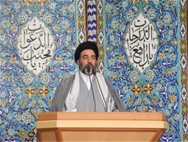 انتقاد امام جمعه اسلام آباد غرب از  برگزاری جلسه حمایت از فتنه