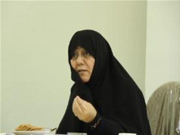 رسیدگی به وضعیت بیش از 2 دوهزار زن سرپرست خانوار باید جزو اولویت های دولت باشد