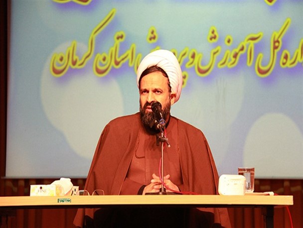 ثواب یک سال عبادت به تعداد تارهای موی بدن، پاداش کمک مرد به همسر خود است/ مصادیق خدمت رسانی به خانه وخانواده