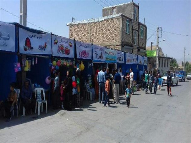 برپایی جمعه بازار فروش کالاهای ایرانی در خامسان+تصویر