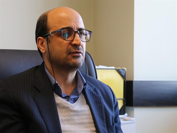 کشاورزان قبل از آبان ماه نسبت به خرید و انتقال کود مرغی اقدام کنند