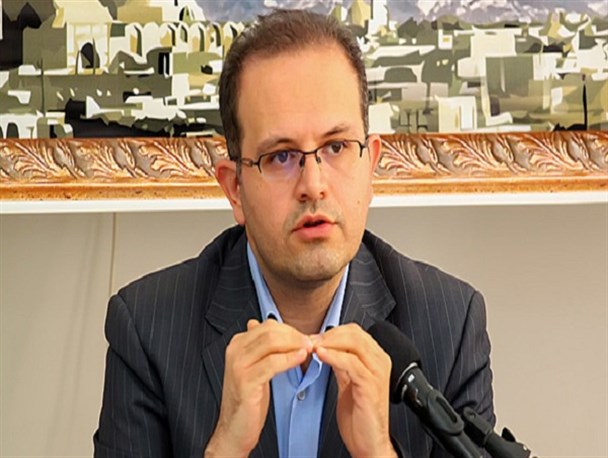 دانشگاه علمی کاربردی  به دنبال تربیت متخصصان دارای مهارت برای جذب در بازار کار است