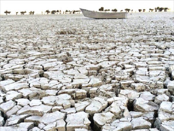 سدسازی‌های افغانستان سیلاب را هم به روی هامون بست/ اسارت آب و پرواز خاک؛ سهم سیستان از حق آبه