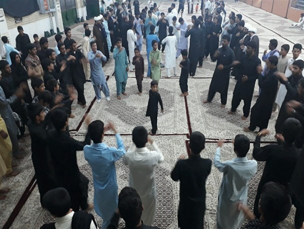 آیین سوگواری سیدالشهدا (ع) در جنوب سیستان و بلوچستان/ بیرق عزای حسینی شیعه و سنی نمی شناسد