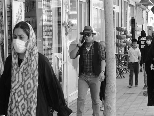 بازارگردی سمنانی‌ها در وضعیت بحرانی کرونا
