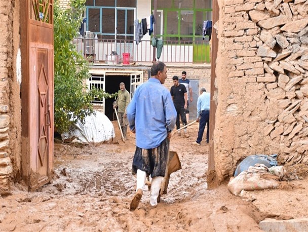 ۳۱۰ خانوار در "بارده" لوازم زندگیشان را از دست داده‌اند/ ۳۰ واحد باید آورابرداری شود